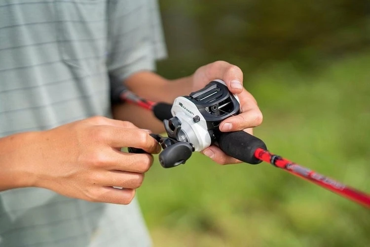 Abu Garcia Gen Ike EZ Cast Baitcast Combo 10 Abu Garcia Gen Ike EZ Cast Baitcast Combo - Image 8